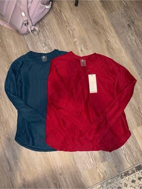 CALIA by Carrie Underwood Long Sleeve Tee - Teal & Red